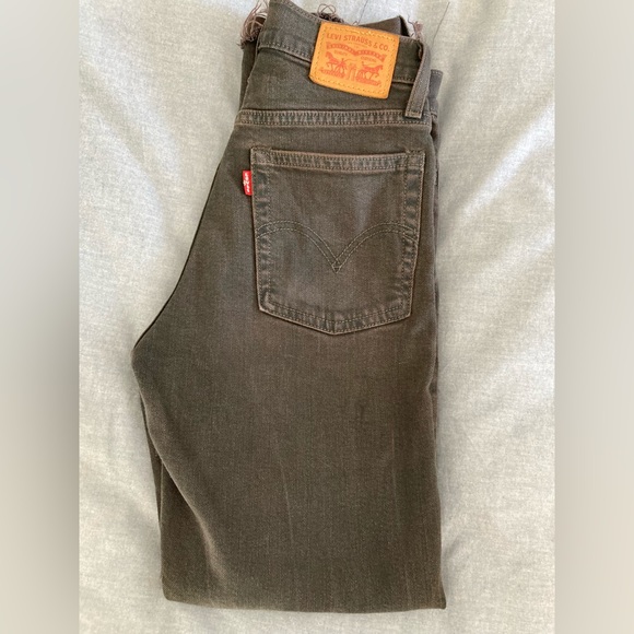 Levi’s black high rise jeans - Picture 5 of 6